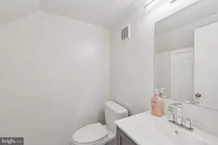 6008 Waterbury Ct, Springfield, VA 22152 - Photo 7