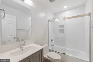 6008 Waterbury Ct, Springfield, VA 22152 - Photo 9