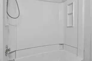 8025 Tyson Oaks Cir, Vienna, VA 22182 - Photo 15