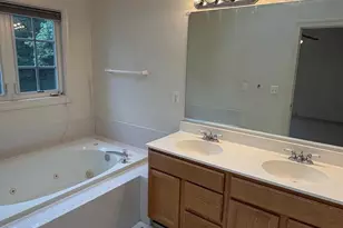 4322 Thomas Brigade Ln, Fairfax, VA 22033 - Photo 11