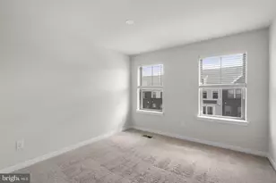 2604 Loganberry Dr, Herndon, VA 20171 - Photo 25