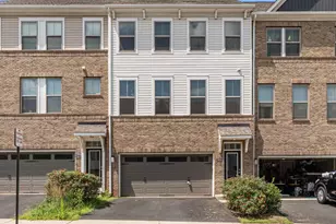 2604 Loganberry Dr, Herndon, VA 20171 - Photo 1