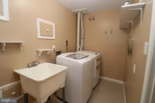 7435 Digby Grn, Alexandria, VA 22315 - Photo 13