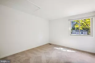 11571 Shadbush Ct, Reston, VA 20191 - Photo 13