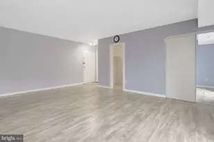6137 Leesburg Pike, Falls Church, VA 22041 - Photo 9