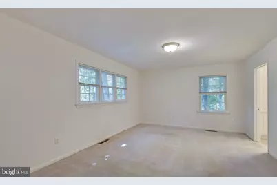 2025 Post Road, Vienna, VA 22181 - Photo 17