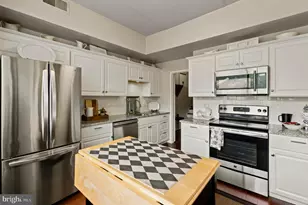 11561 Rolling Green Ct, Reston, VA 20191 - Photo 13