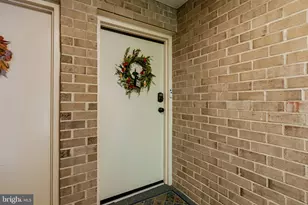 11561 Rolling Green Ct, Reston, VA 20191 - Photo 3