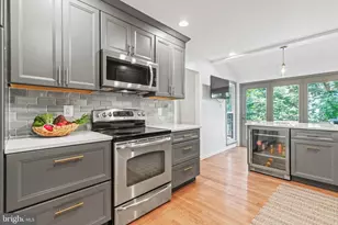 6154 Wellington Commons Dr, Alexandria, VA 22310 - Photo 7