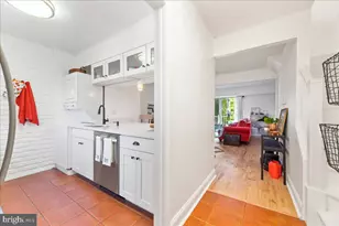 14419 Golden Oak Ct, Centreville, VA 20121 - Photo 3