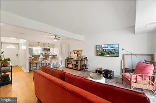 14419 Golden Oak Ct, Centreville, VA 20121 - Photo 9