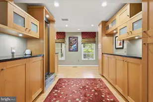 5803 Hall St, Burke, VA 22015 - Photo 9