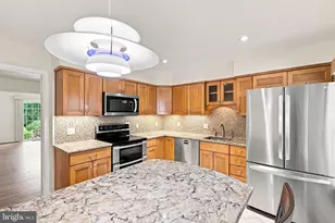 7384 Hallcrest Dr, McLean, VA 22102 - Photo 13