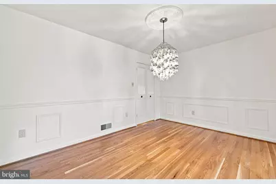 7384 Hallcrest Drive, McLean, VA 22102 - Photo 11