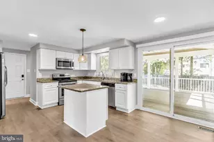 3204 Lock Gate Ct, Herndon, VA 20171 - Photo 9
