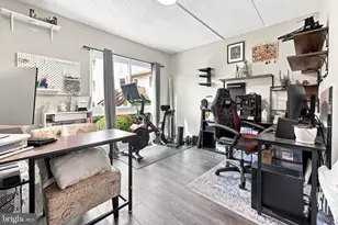 8602 Village Dr, Alexandria, VA 22309 - Photo 17
