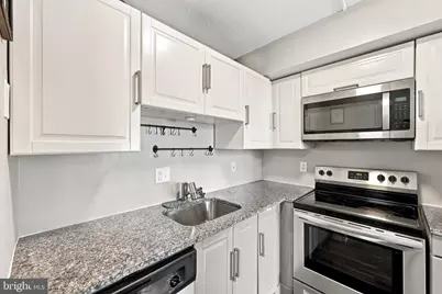 8602 Village Drive #C, Alexandria, VA 22309 - Photo 5