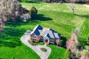 9722 Arnon Chapel Rd, Great Falls, VA 22066 - Photo 5