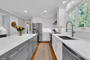 8101 Jeffrey Ct, Fairfax Station, VA 22039 - Photo 17