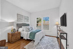 2565 Holly Manor Dr, Falls Church, VA 22043 - Photo 17