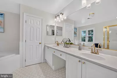 2565 Holly Manor Drive, Falls Church, VA 22043 - Photo 25