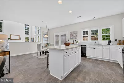 2565 Holly Manor Drive, Falls Church, VA 22043 - Photo 11