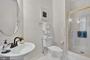 2565 Holly Manor Dr, Falls Church, VA 22043 - Photo 19