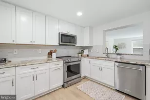 11005 Barton Hill Ct, Reston, VA 20191 - Photo 5