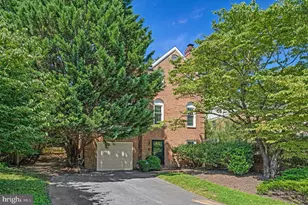 1138 Randolph Rd, McLean, VA 22101 - Photo 1