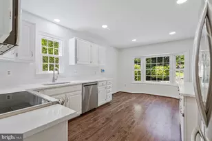 1138 Randolph Rd, McLean, VA 22101 - Photo 19