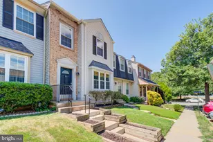 14536 Castleford Ct, Centreville, VA 20121 - Photo 3