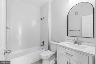 11349 Aristotle Dr, Fairfax, VA 22030 - Photo 25