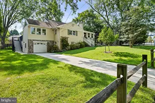 1919 Youngblood St, McLean, VA 22101 - Photo 3