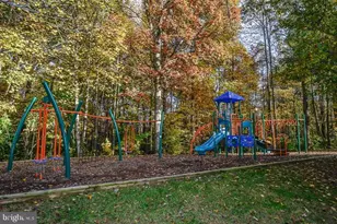 11702 Tumbrel Ct, Fairfax, VA 22030 - Photo 7
