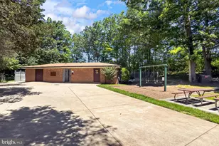 7611 Tiverton Dr, Springfield, VA 22152 - Photo 31
