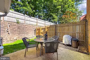 7611 Tiverton Dr, Springfield, VA 22152 - Photo 23