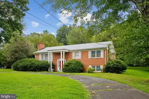 2810 Hill Rd, Vienna, VA 22181 - Photo 1