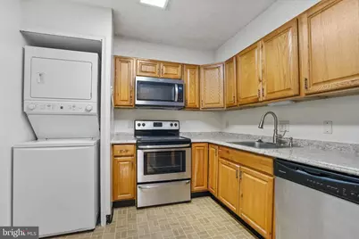 3800 Powell Lane #619, Falls Church, VA 22041 - Photo 5