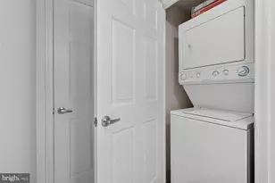 2726 Gallows Rd, Vienna, VA 22180 - Photo 15
