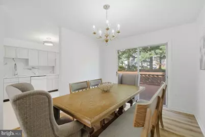 8902 Winding Hollow Way, Springfield, VA 22152 - Photo 5