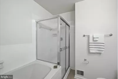 8902 Winding Hollow Way, Springfield, VA 22152 - Photo 17
