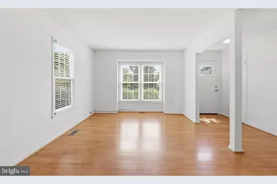 10320 Colony Park Drive, Fairfax, VA 22032 - Photo 5