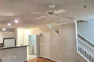 2791 Centerboro Dr, Vienna, VA 22181 - Photo 23