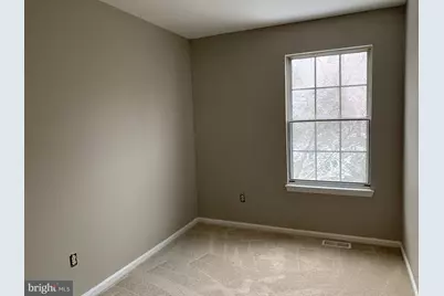 6327 Prince Way, Centreville, VA 20120 - Photo 9
