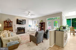 8929 Mountain Ash Dr, Springfield, VA 22153 - Photo 15