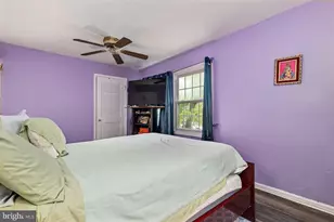 8210 Carrleigh Pkwy, Springfield, VA 22152 - Photo 17