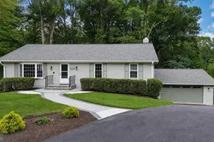 11600 Helmont Dr, Oakton, VA 22124 - Photo 3