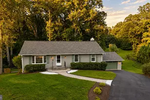 11600 Helmont Dr, Oakton, VA 22124 - Photo 1