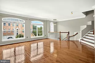 7332 Hampton Manor Pl, Springfield, VA 22150 - Photo 9