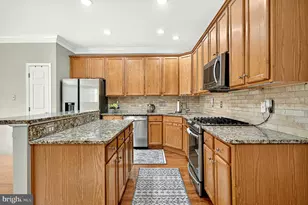 7332 Hampton Manor Pl, Springfield, VA 22150 - Photo 17